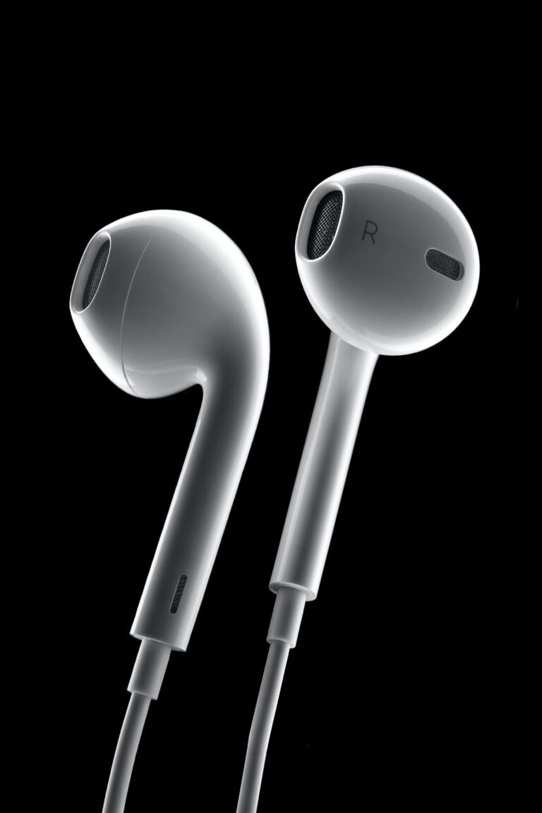 Apple EarPods Headphones with Lightning Connector