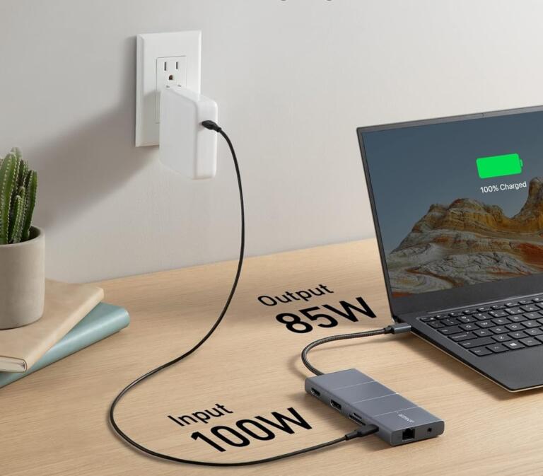 ANKER-USB-DOCK-STATION