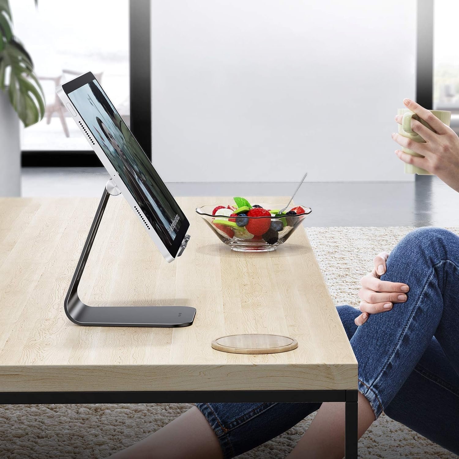 omoton-adjustable-tablet-stand-for-desk